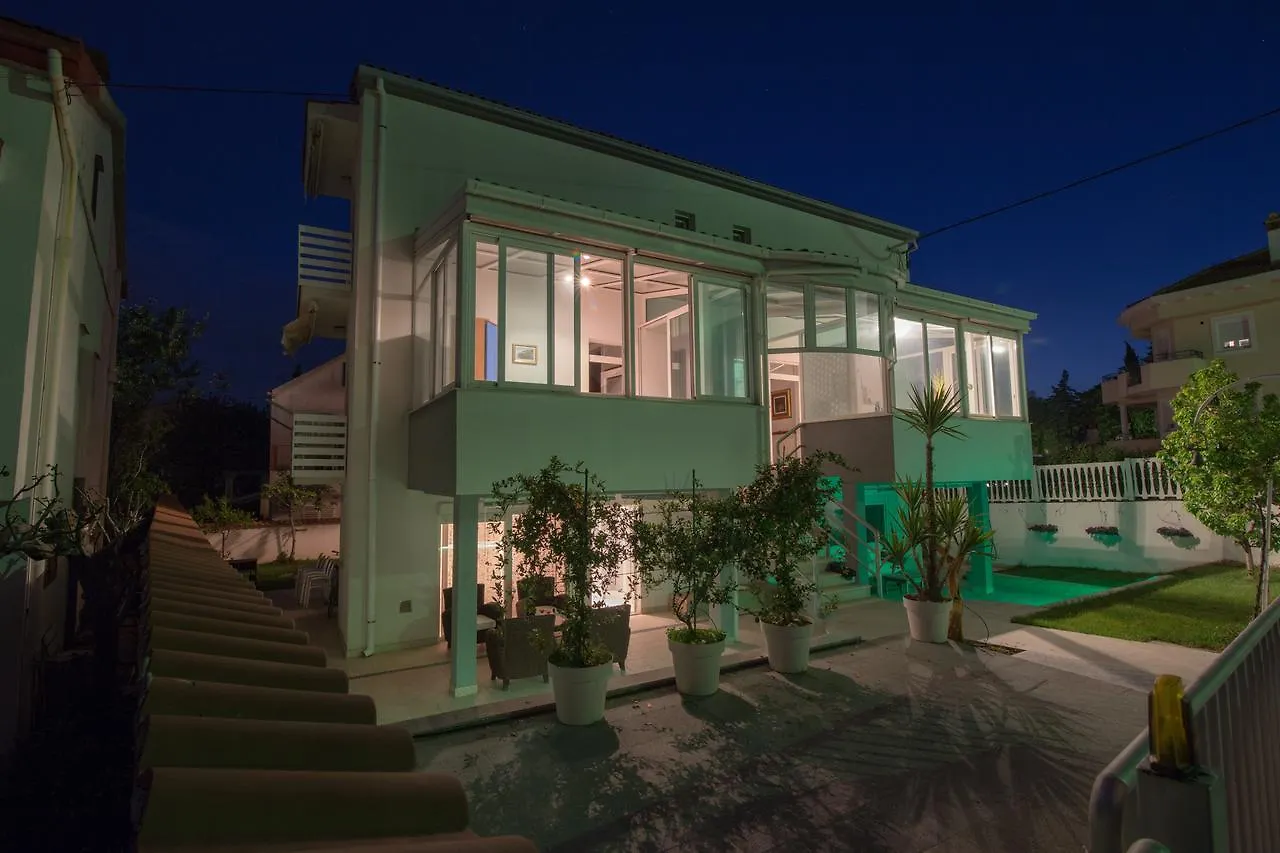 Apartments Lili Flora
