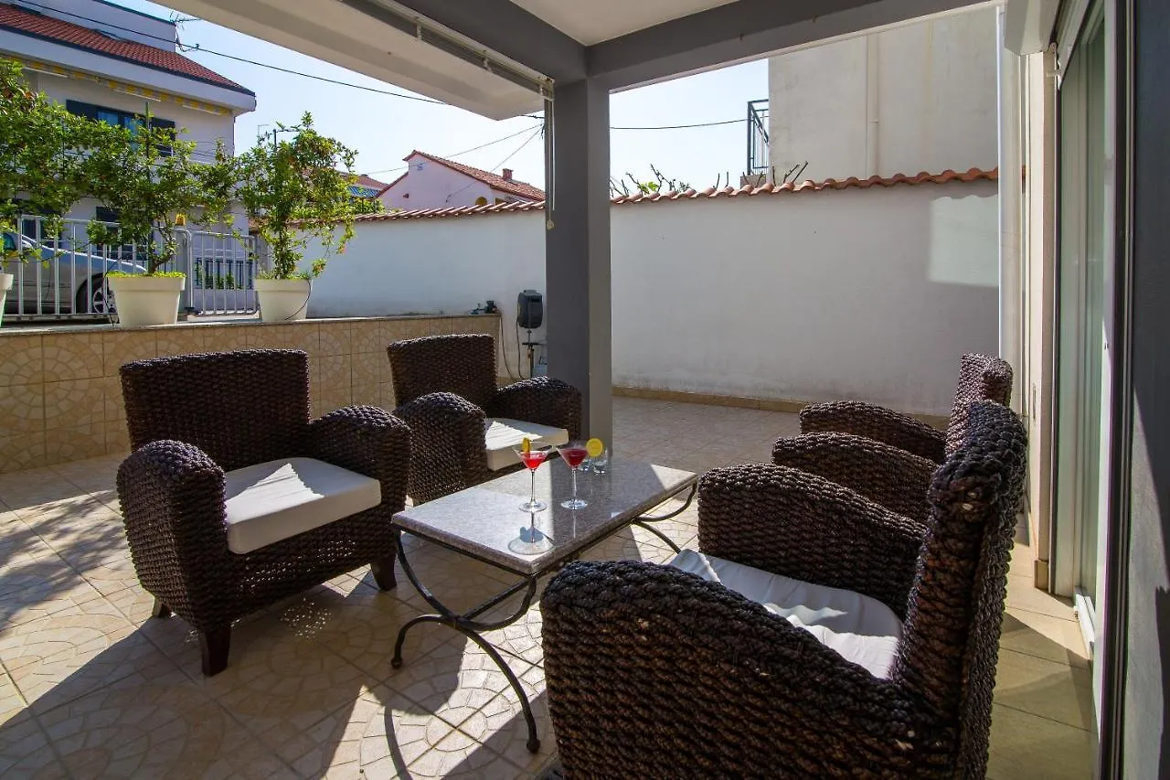 Apartments Lili Flora Zadar